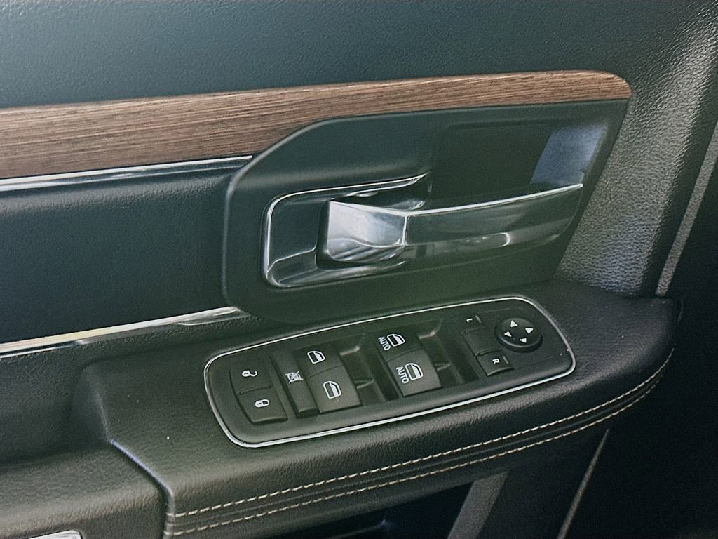 Used 2017 RAM 1500 Laramie image 24