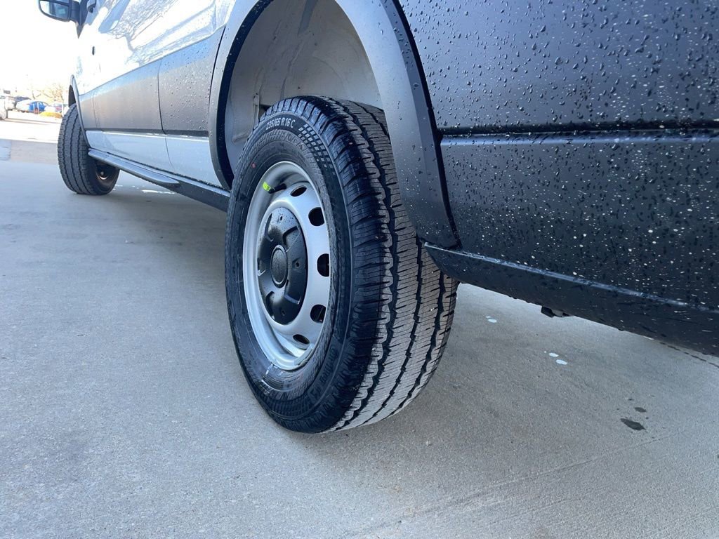 New 2026 Ford Transit 250 148 Medium Roof RWD image 19