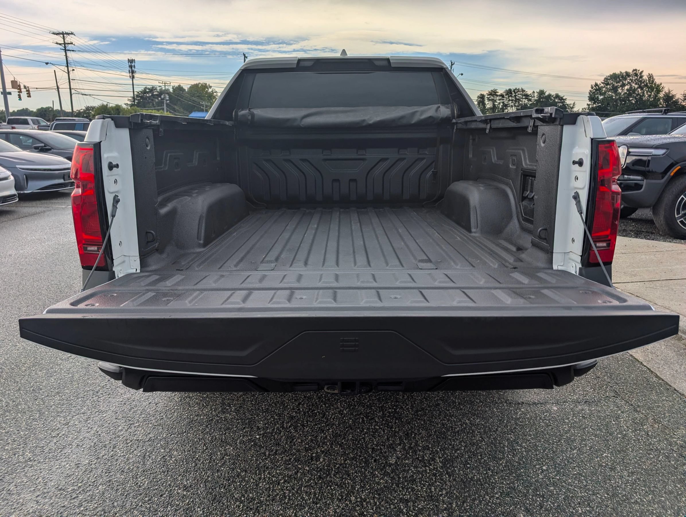 Used 2024 Chevrolet Silverado EV W/T AWD/4WD image 35
