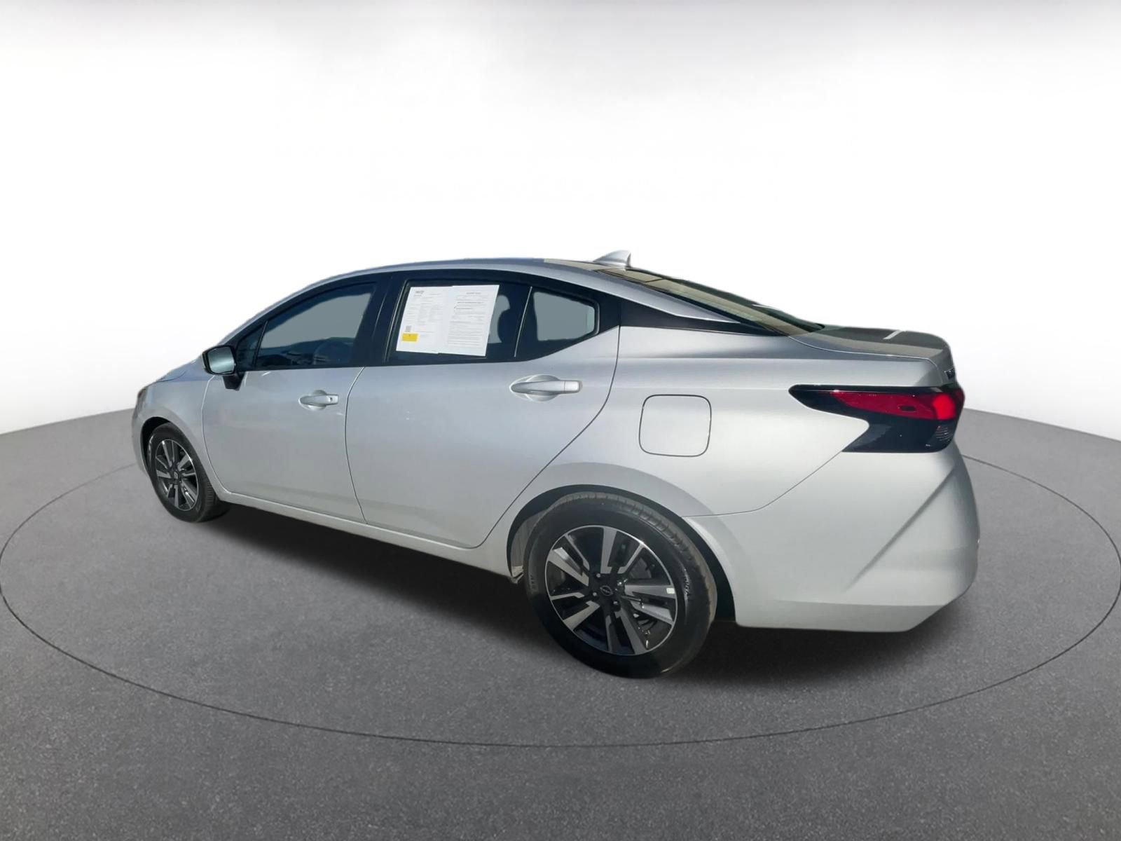 Used 2025 Nissan Versa SV image 10