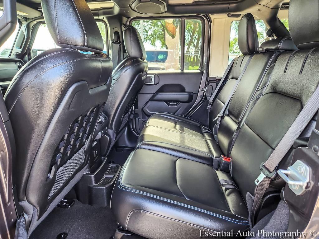 Used 2021 Jeep Wrangler Unlimited Rubicon 4xe w/ Cold Weather Group AWD/4WD image 11