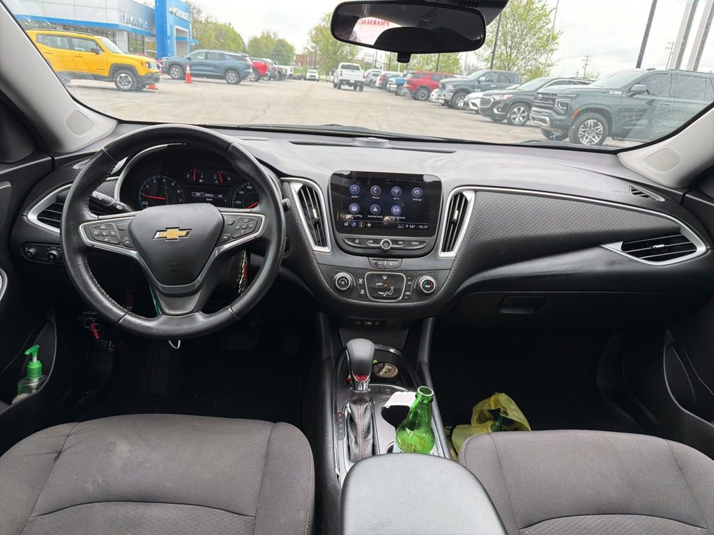 Used 2022 Chevrolet Malibu RS FWD image 5