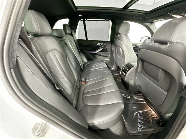 Used 2022 BMW X5 xDrive40i w/ Premium Essential Package image 27