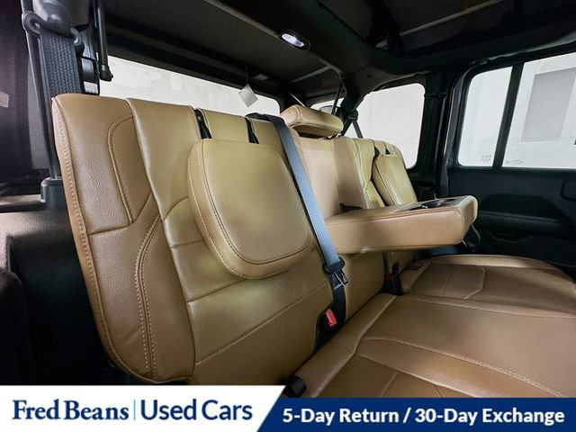 Used 2022 Jeep Wrangler Unlimited Sahara w/ Cold Weather Group AWD/4WD image 29