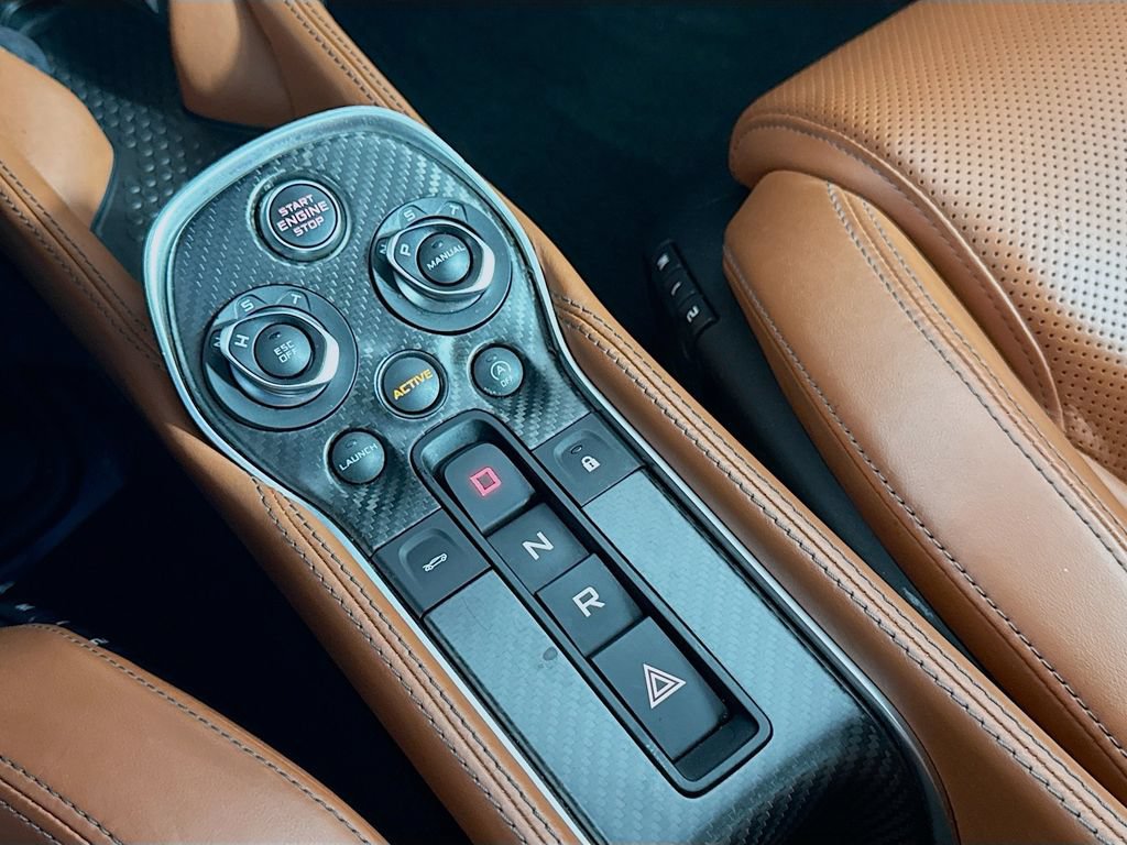 Used 2016 McLaren 570S Coupe RWD image 19