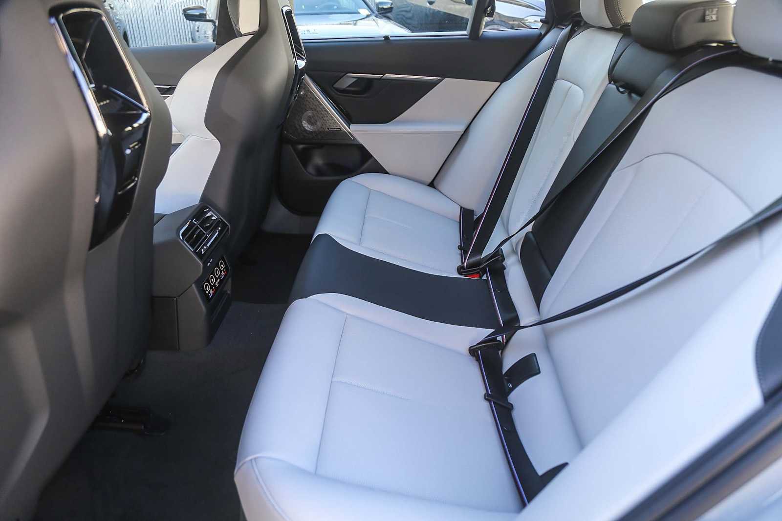 New 2026 BMW M5 Touring image 15