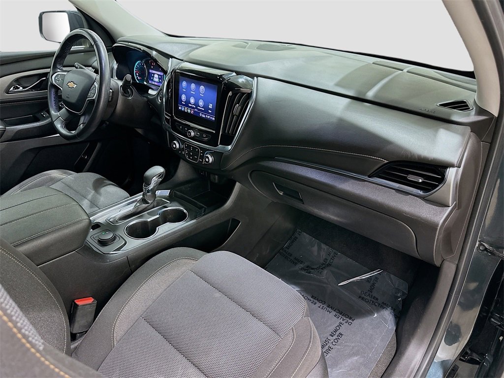 Used 2021 Chevrolet Traverse LT image 30