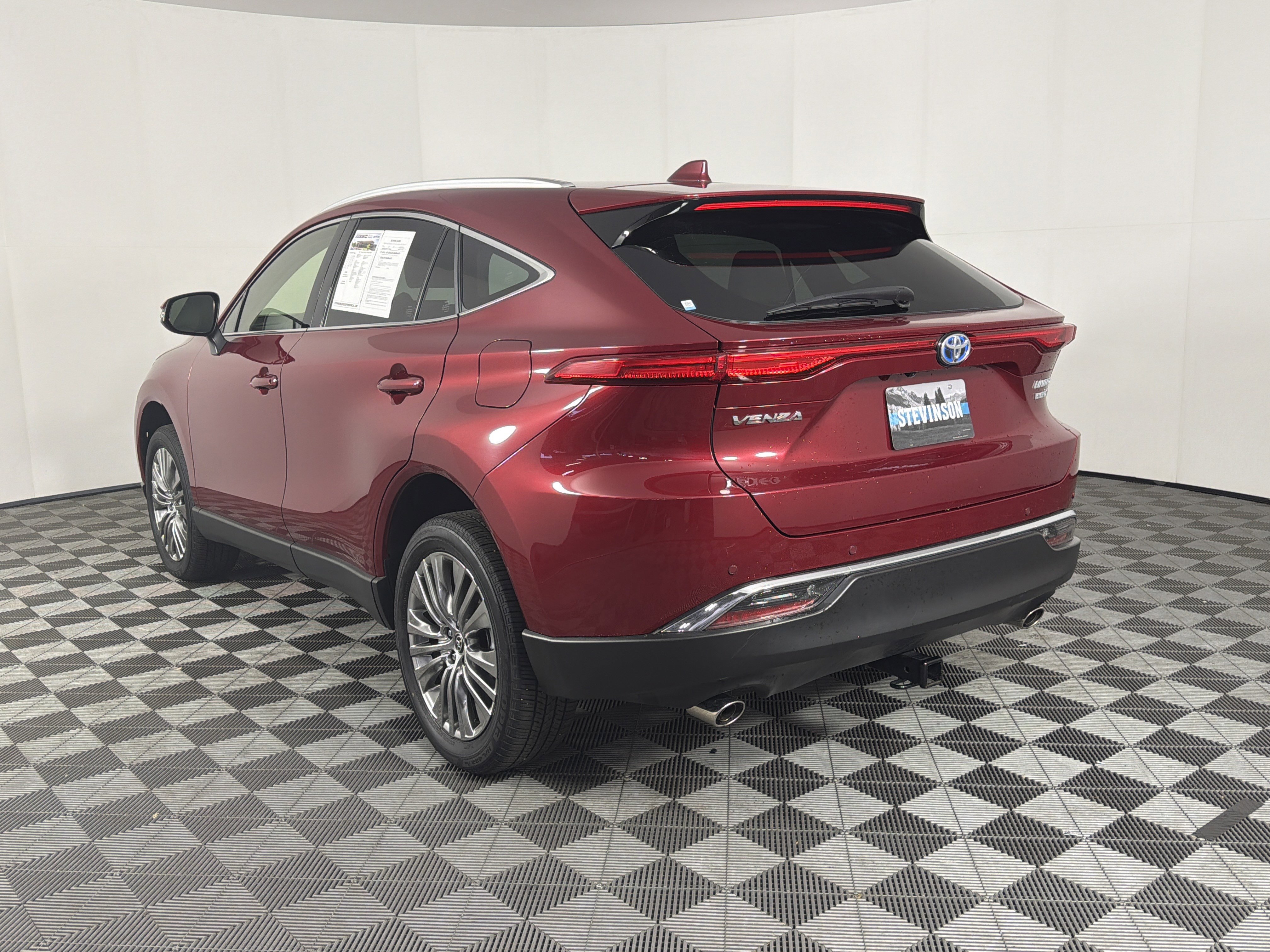 Used 2022 Toyota Venza Limited AWD/4WD image 5