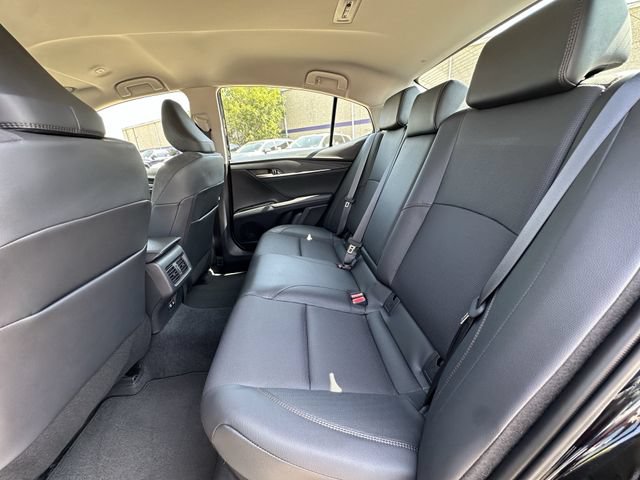 Used 2026 Toyota Camry XLE FWD image 29