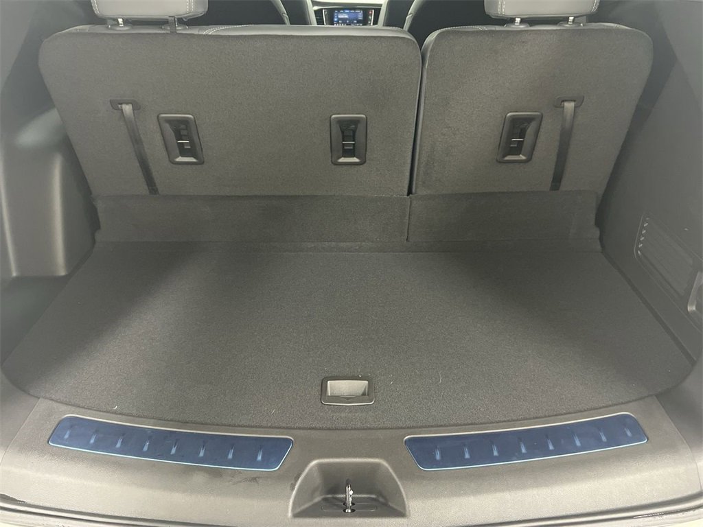 Used 2023 Buick Enclave Essence w/ Experience Buick Package image 24