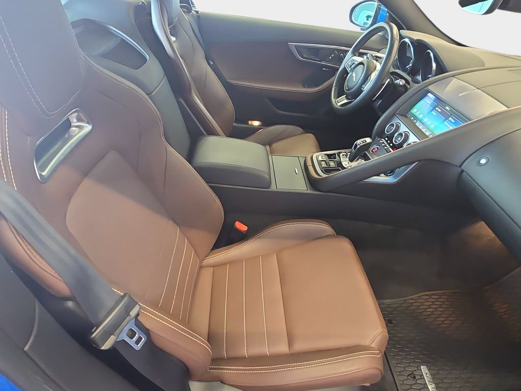 Used 2020 Jaguar F-TYPE Coupe RWD image 12