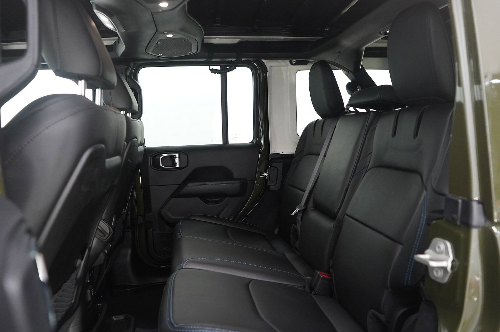 Used 2024 Jeep Wrangler Unlimited Rubicon 4xe image 15