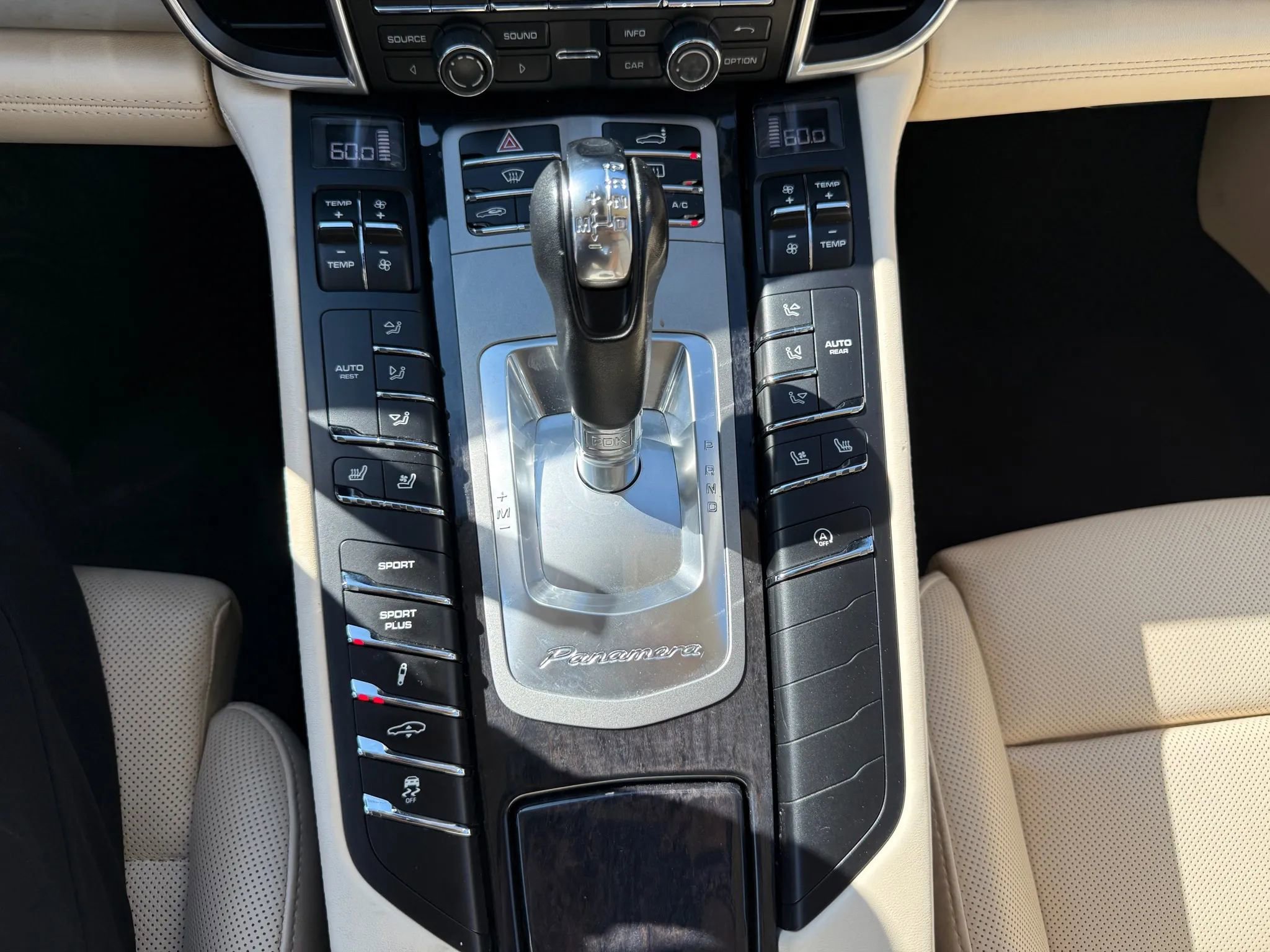 Used 2016 Porsche Panamera Turbo image 23