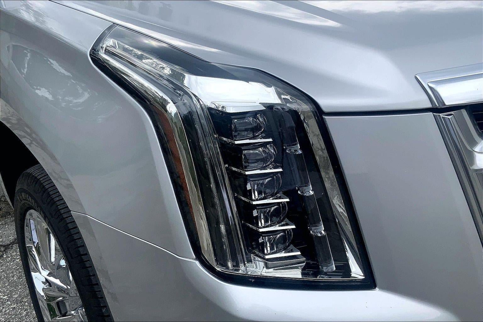 Used 2019 Cadillac Escalade Premium Luxury AWD/4WD image 28