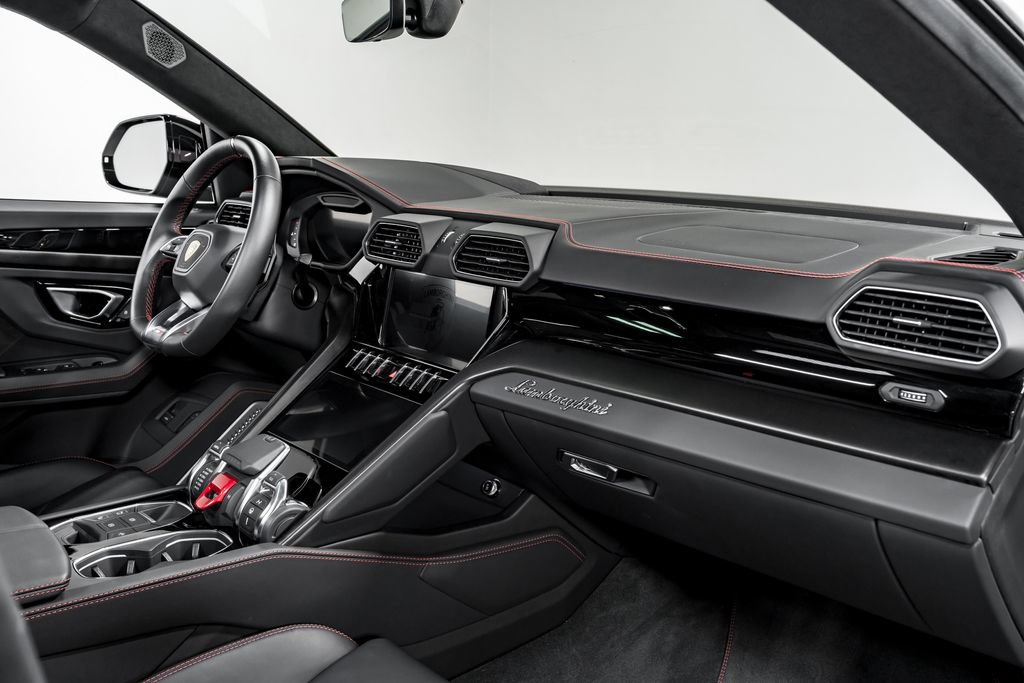 Used 2024 Lamborghini Urus S AWD/4WD image 37