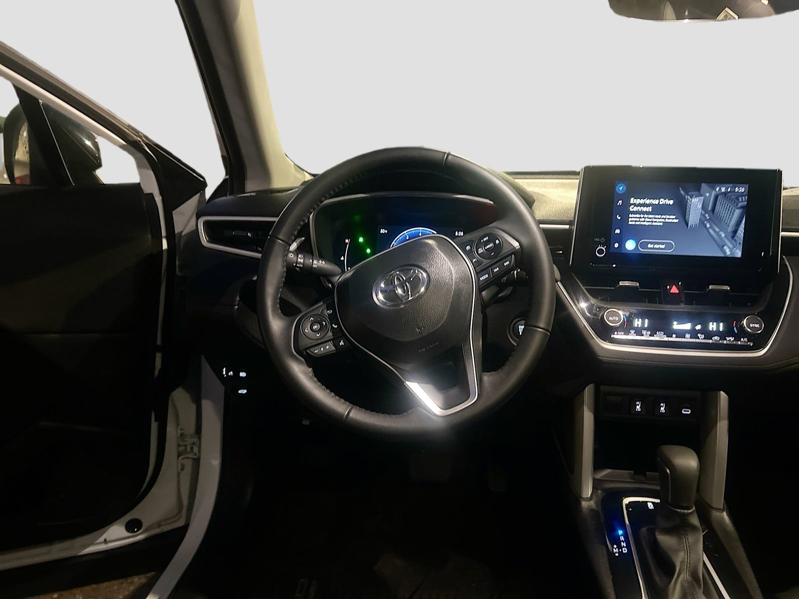 Used 2025 Toyota Corolla Cross XLE w/ Convenience Package image 24