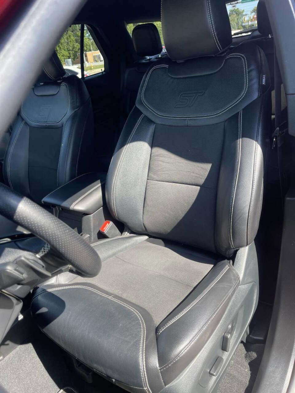Used 2023 Ford Explorer ST w/ ST Street Pack AWD/4WD image 19