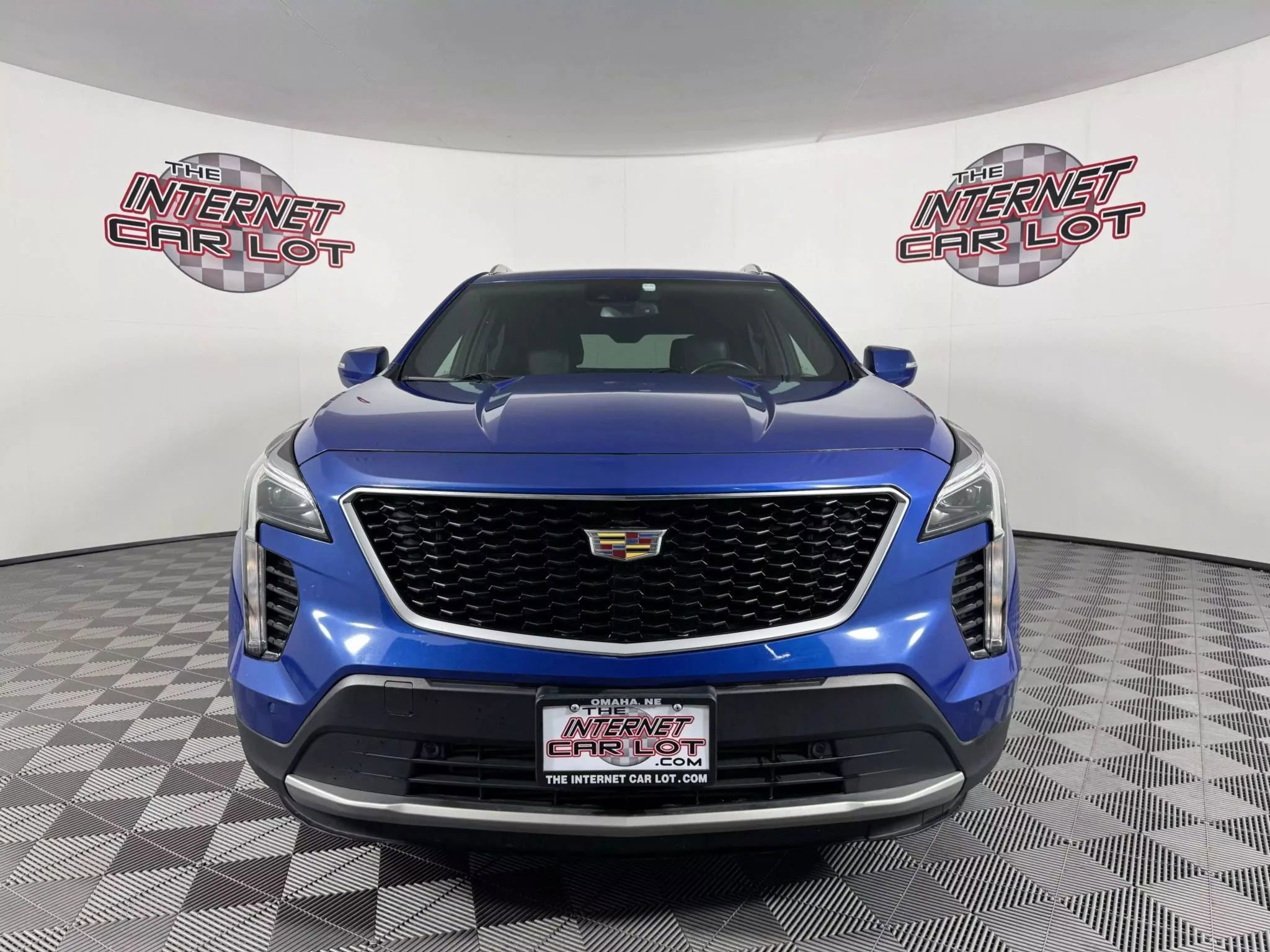 Used 2021 Cadillac XT4 Premium Luxury image 2