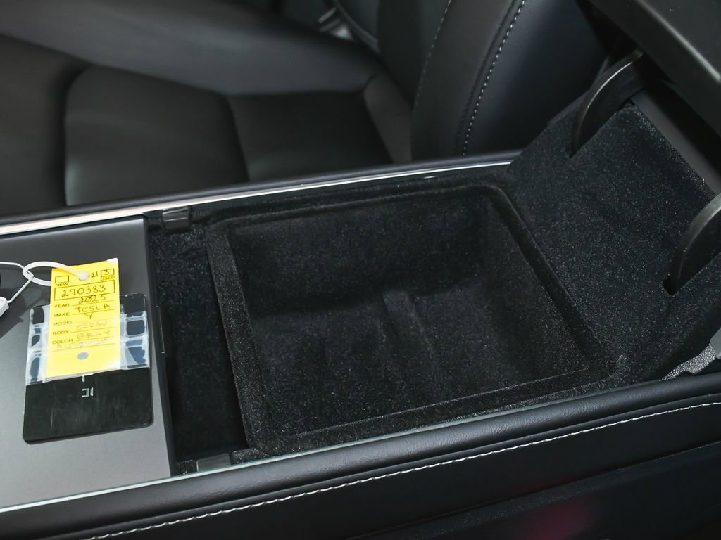 Used 2025 Tesla Model Y Long Range AWD/4WD image 44