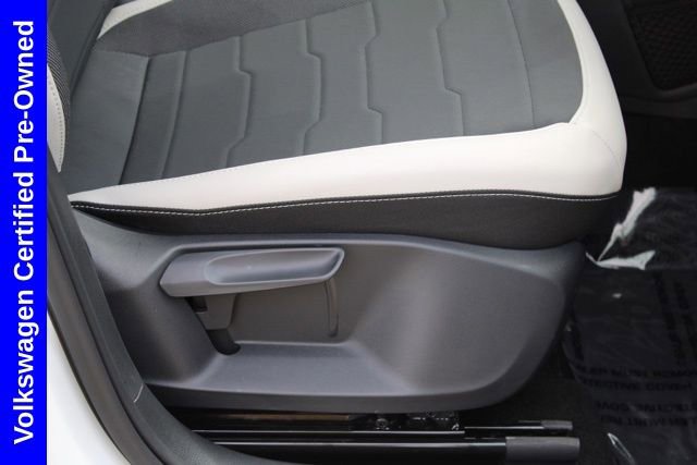 Used 2025 Volkswagen Taos SE w/ Panoramic Sunroof Package AWD/4WD image 20