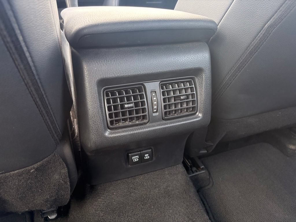 Used 2025 Toyota Camry SE FWD image 26