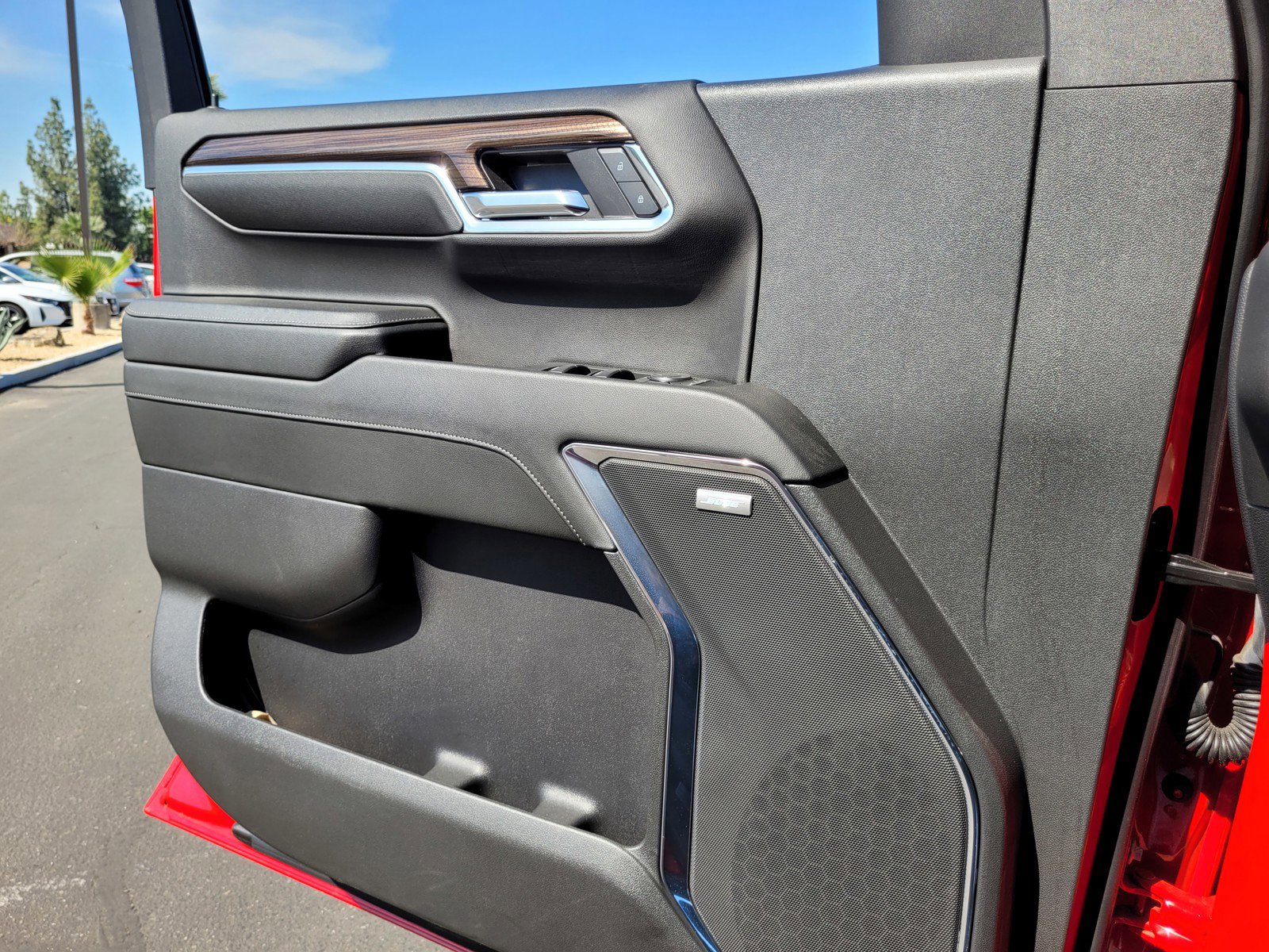 Used 2024 Chevrolet Silverado 1500 LT Trail Boss w/ Convenience Package II image 24