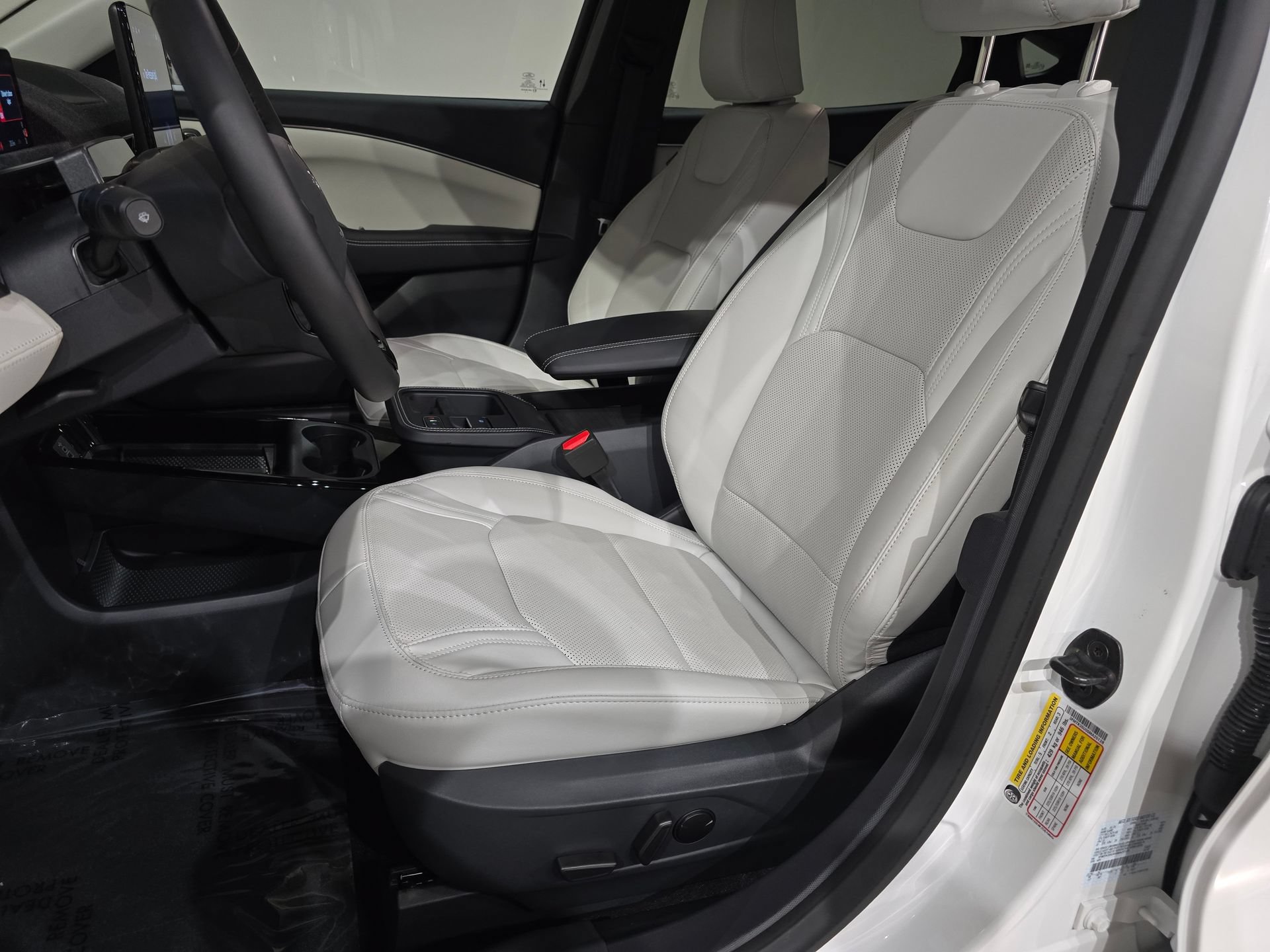 New 2025 Ford Mustang Mach-E Premium AWD/4WD image 18