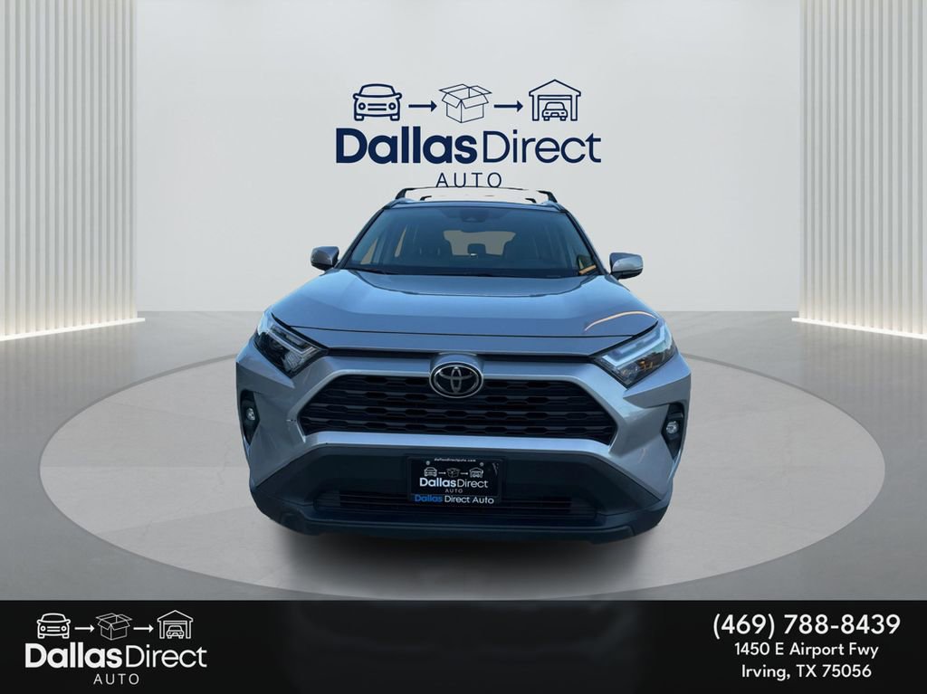 Used 2023 Toyota RAV4 XLE Premium image 3