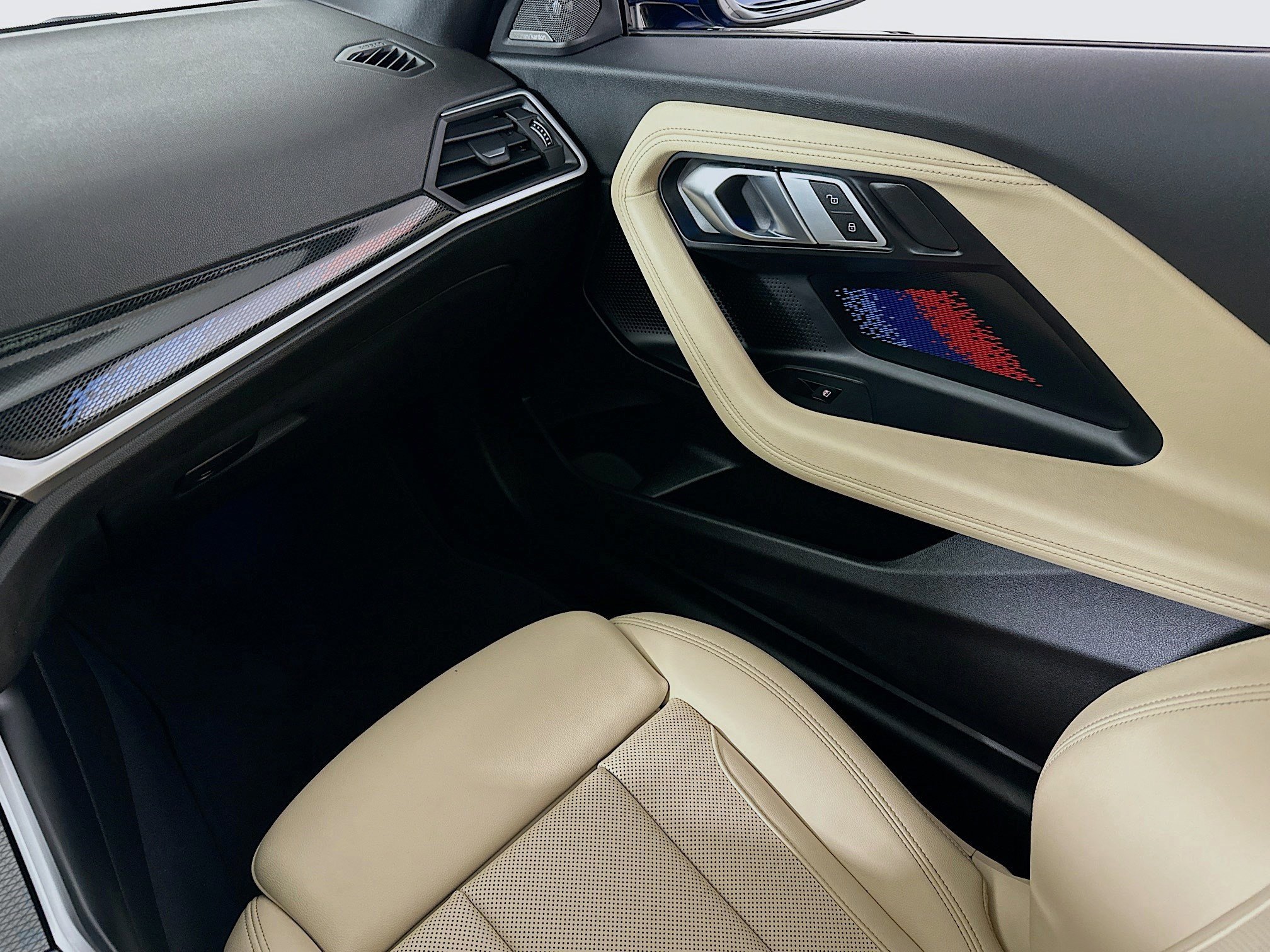 Used 2023 BMW 230i xDrive Coupe w/ Premium Package image 22