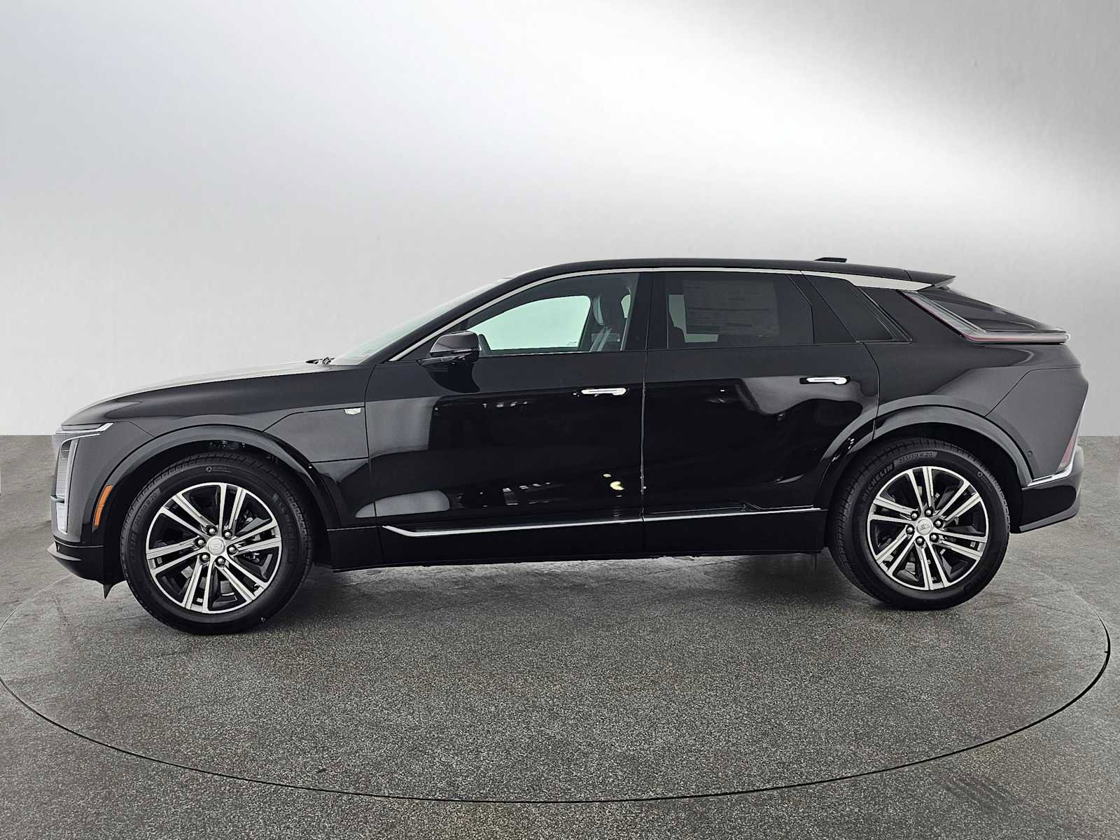 New 2026 Cadillac Lyriq Luxury image 6