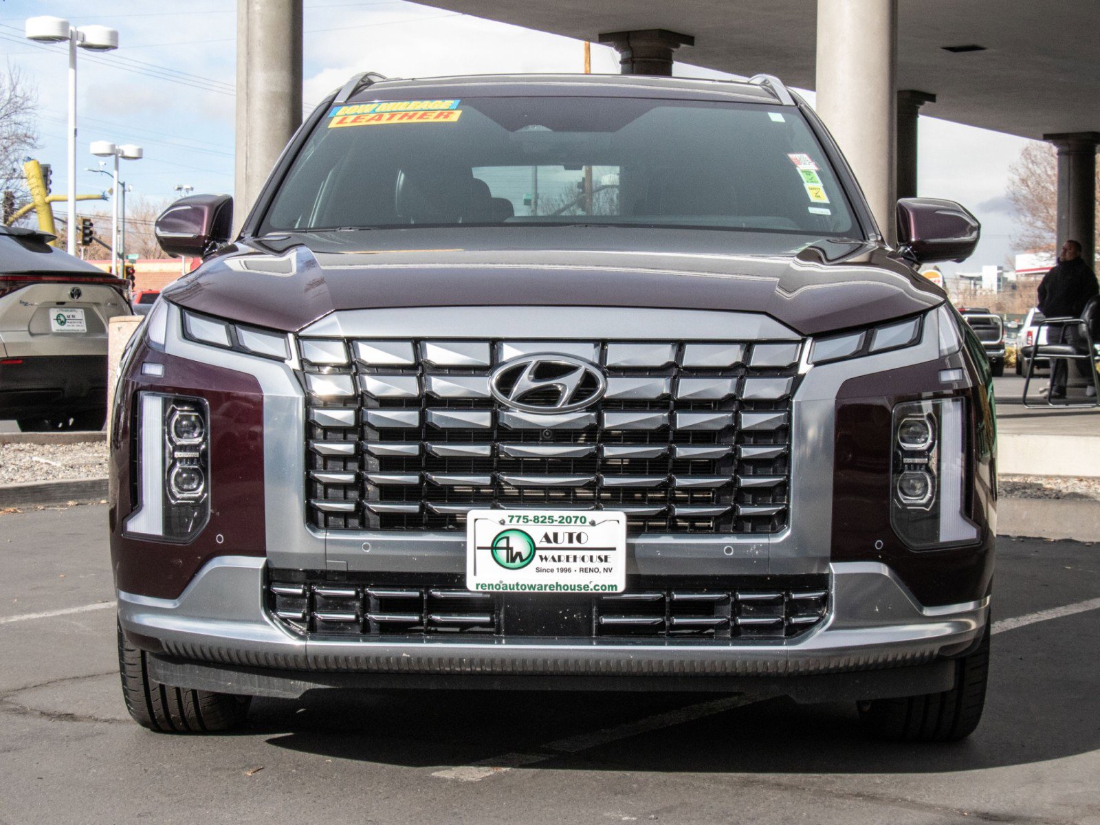 Used 2024 Hyundai Palisade Calligraphy image 2