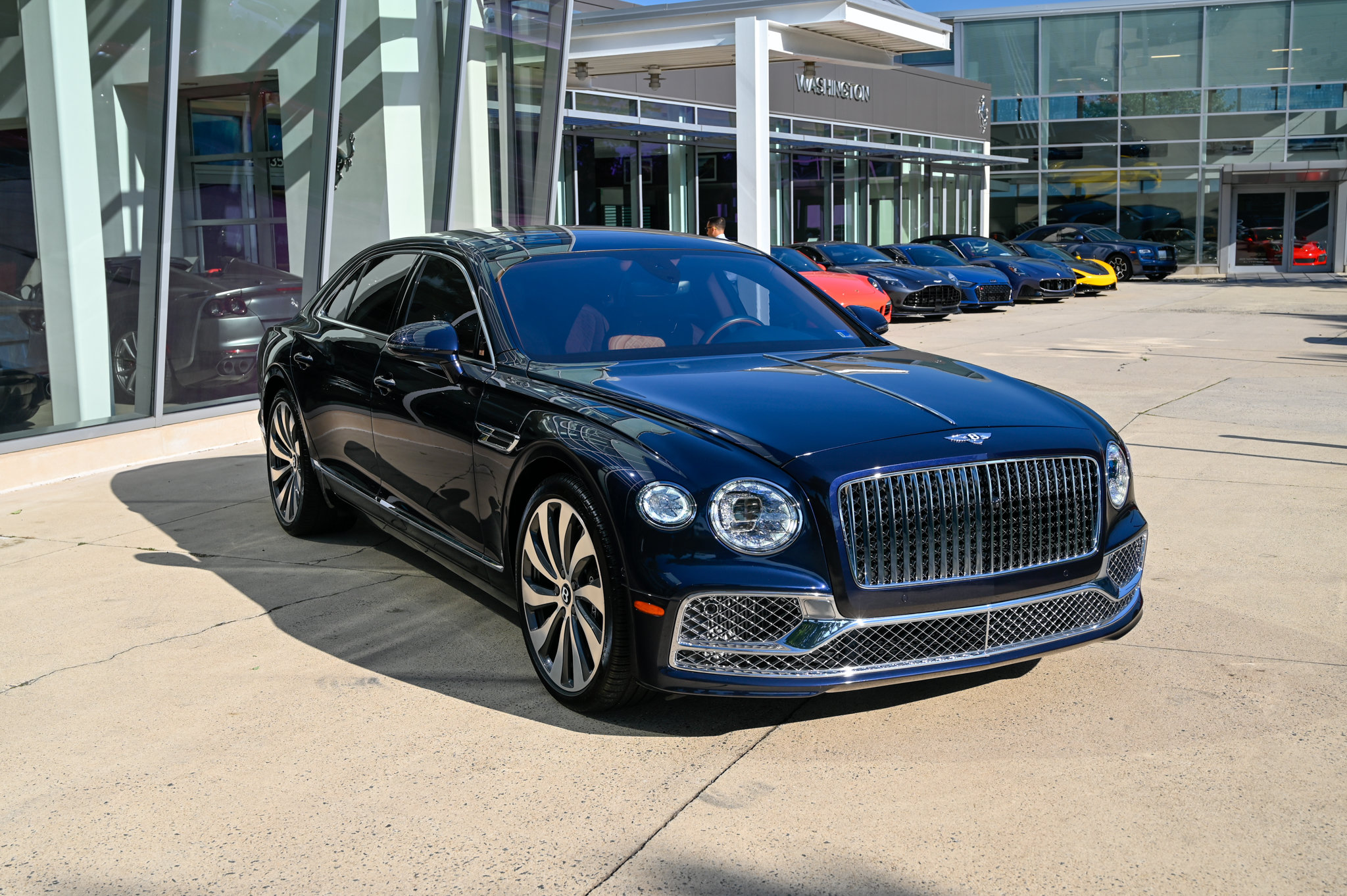 Used 2022 Bentley Flying Spur V8 AWD/4WD image 3