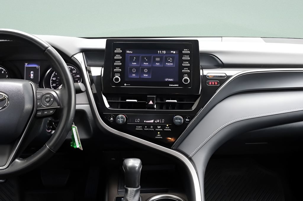 Certified 2023 Toyota Camry SE FWD image 33