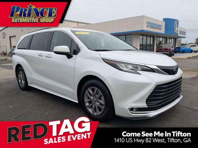 Used 2022 Toyota Sienna XLE