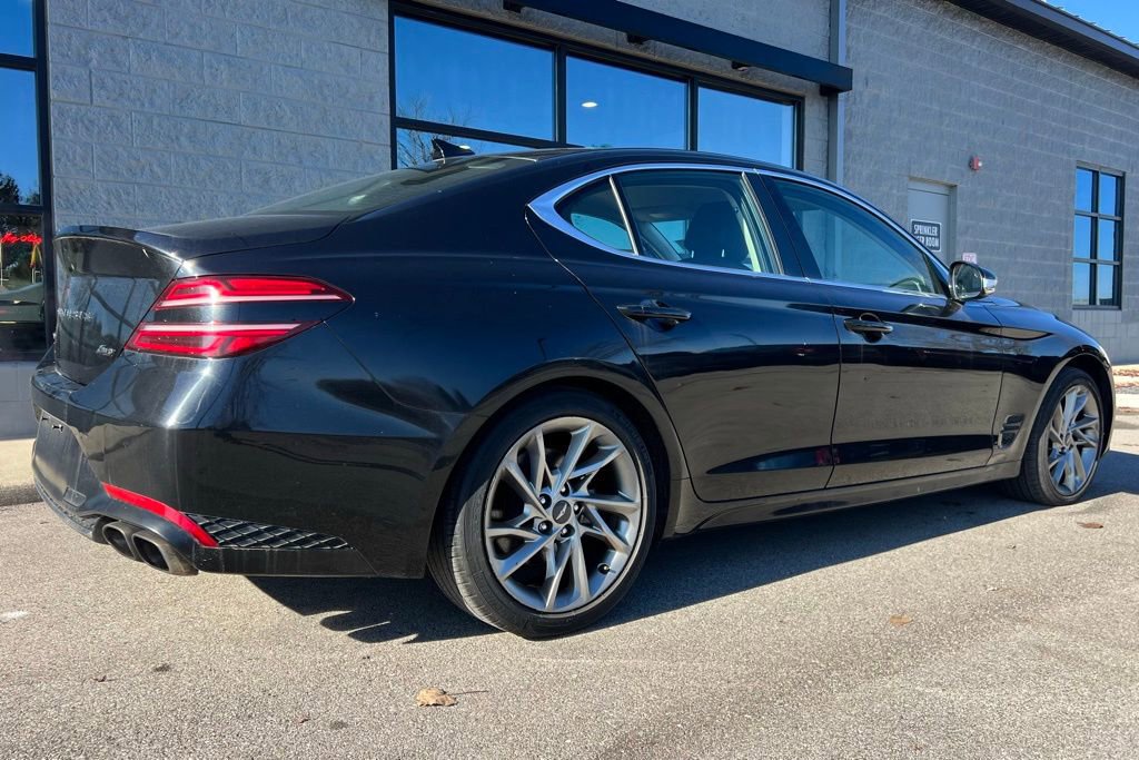Used 2022 Genesis G70 2.0T image 8