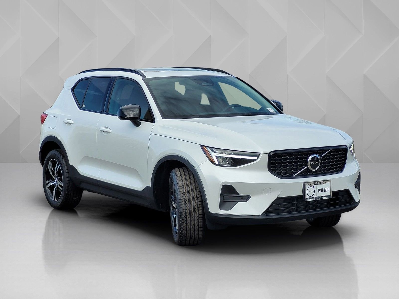 New 2026 Volvo XC40 B4 Core w/ Climate Package image 8