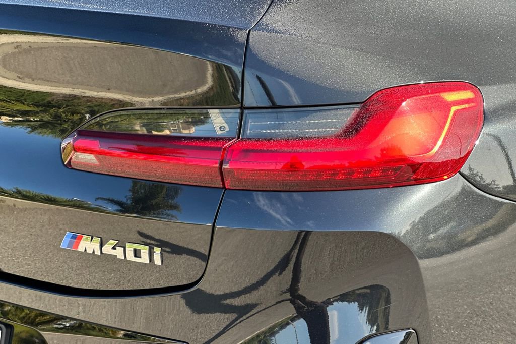 Used 2023 BMW X4 M40i w/ Shadowloine Package AWD/4WD image 34