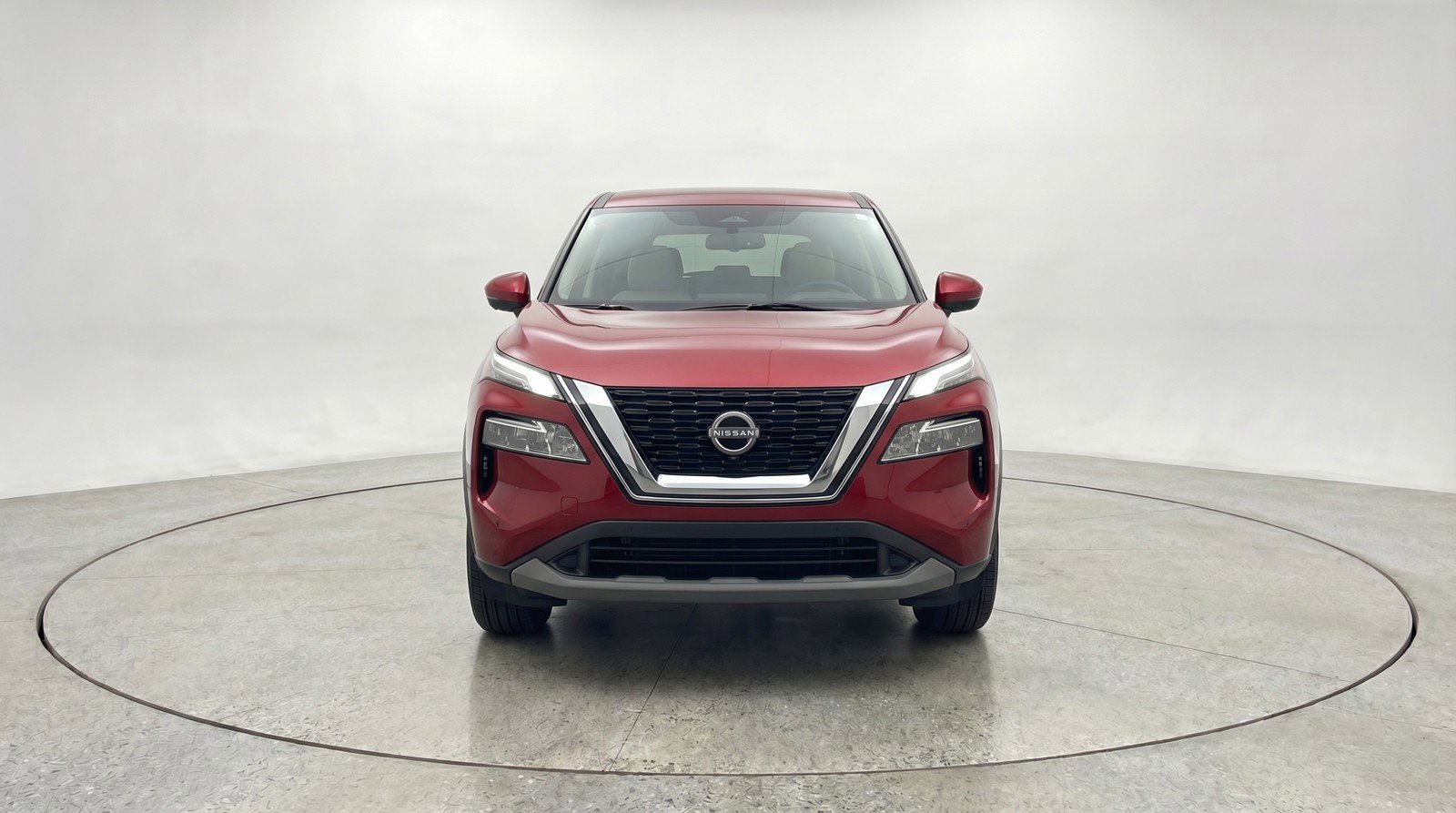 Used 2025 Nissan Rogue SV image 2