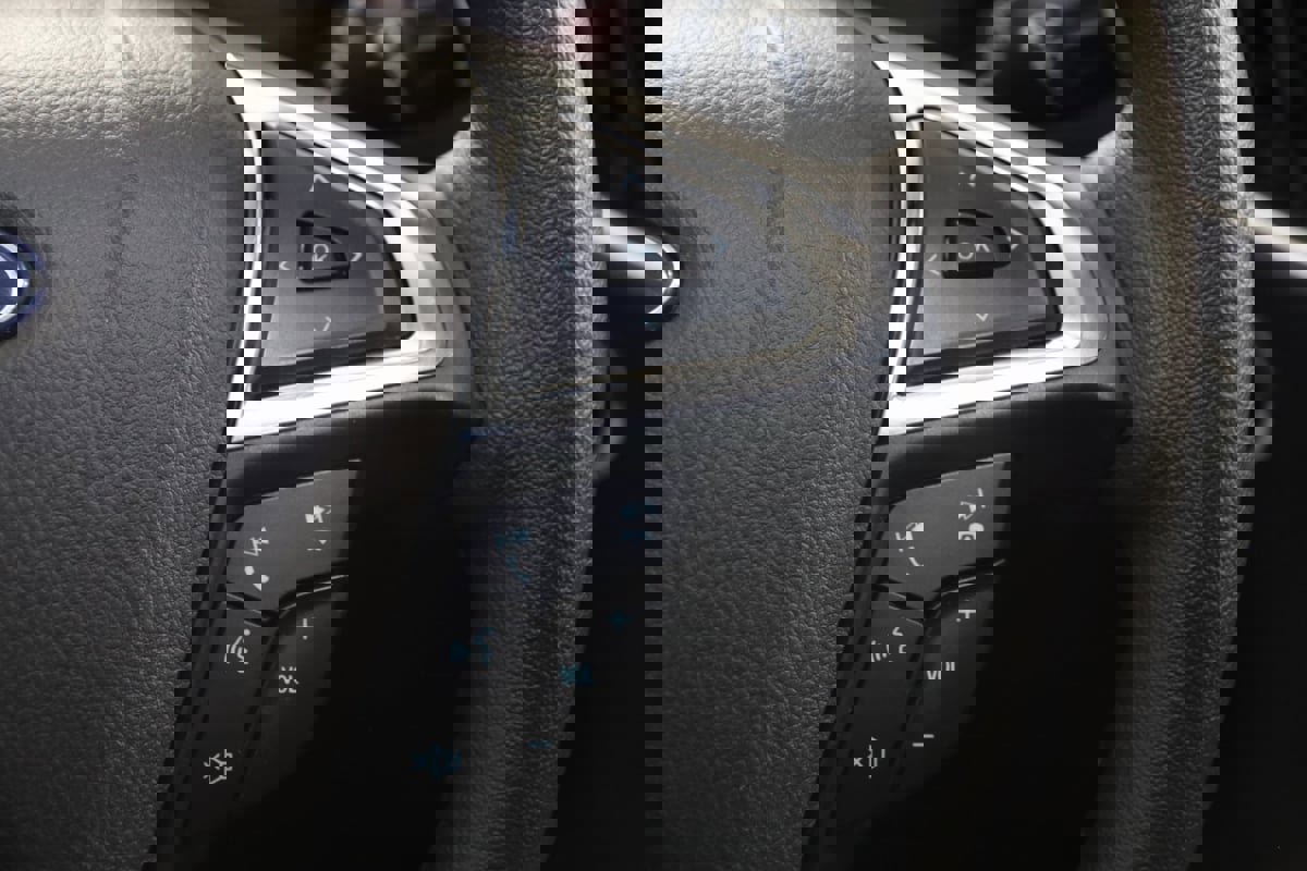 Used 2024 Ford Edge SEL w/ Convenience Package image 36