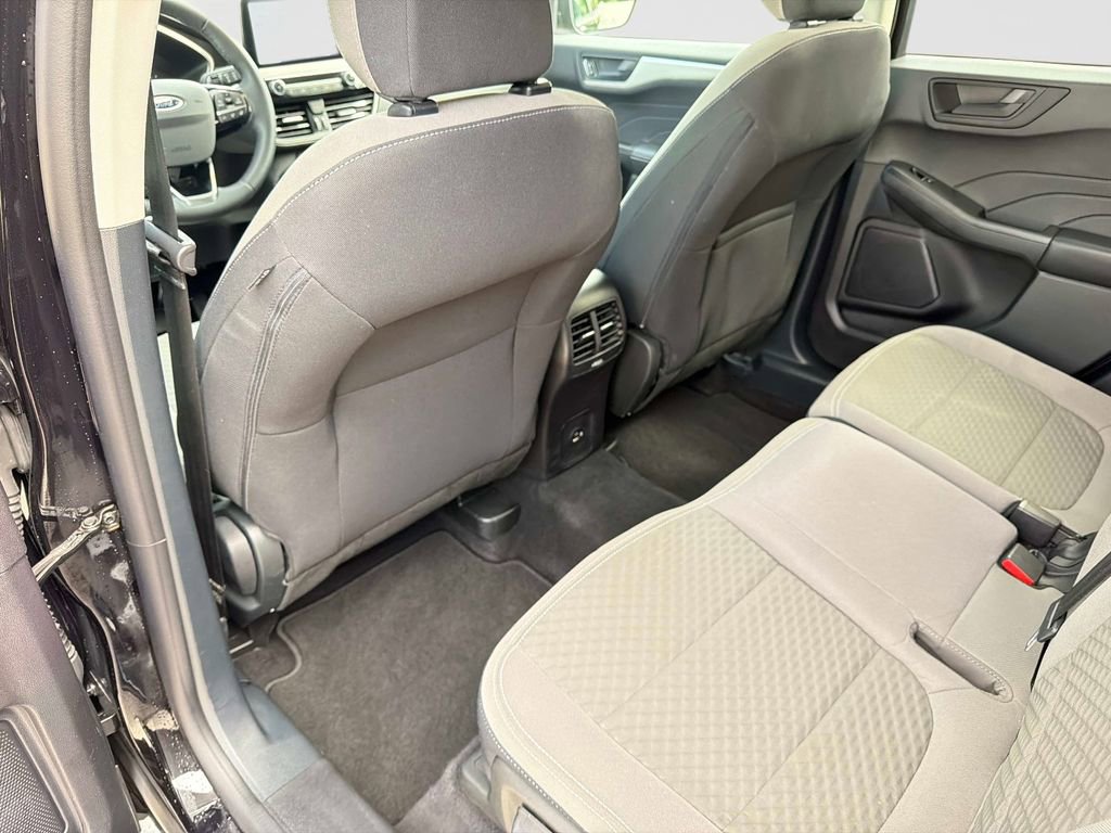 Used 2022 Ford Escape SE w/ Cold Weather Package FWD image 15