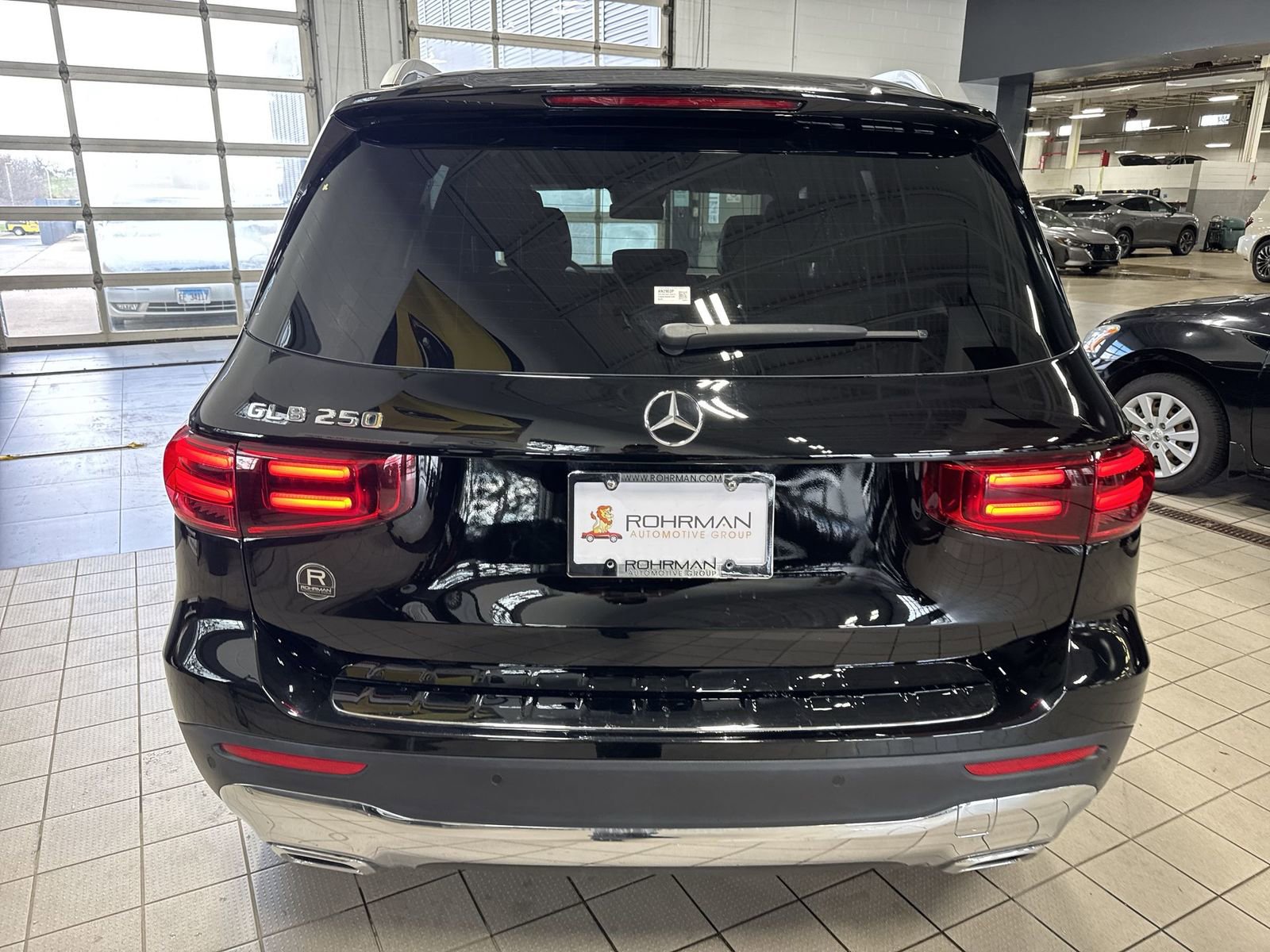Used 2025 Mercedes-Benz GLB 250 image 37