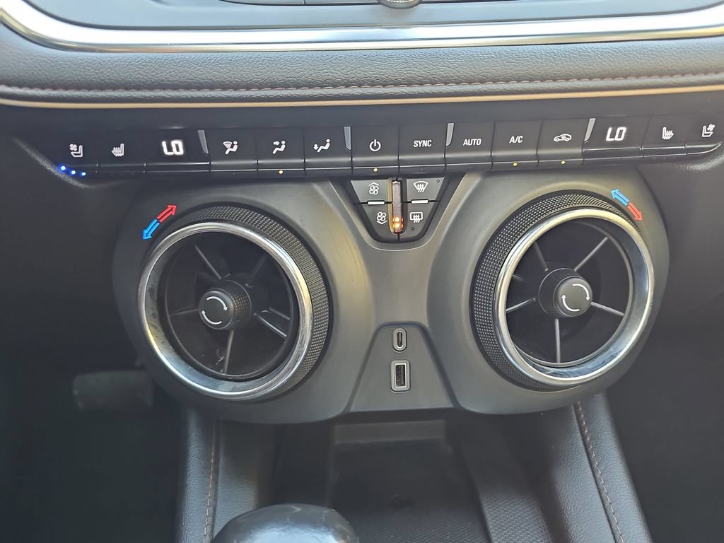 Used 2021 Chevrolet Blazer Premier w/ Driver Confidence II Package FWD image 21