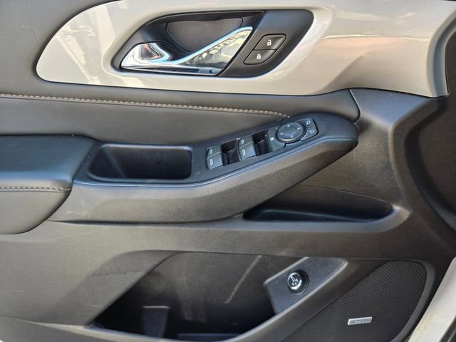 Used 2021 Chevrolet Traverse RS w/ LPO, Floor Liner Package FWD image 31