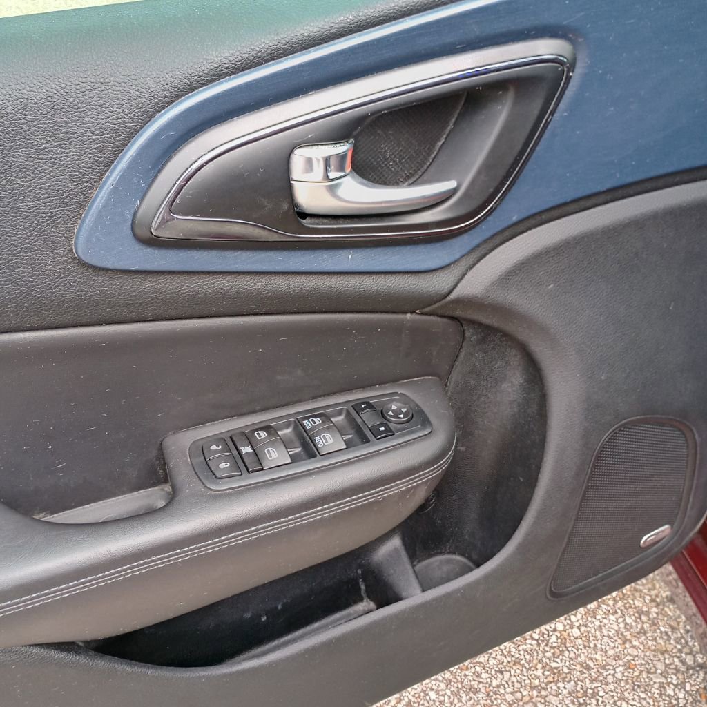 Used 2015 Chrysler 200 S w/ Navigation & Sound Group I FWD image 12