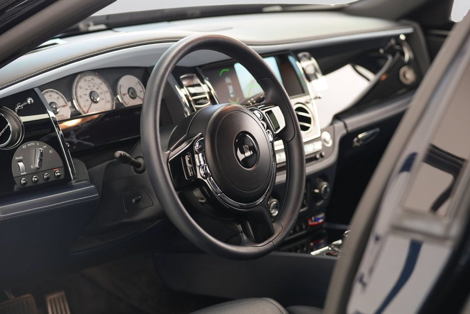 Certified 2020 Rolls-Royce Ghost RWD image 11
