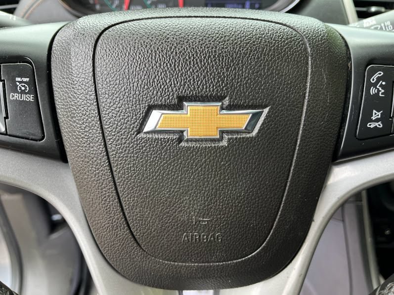 Used 2020 Chevrolet Trax LT w/ LT Convenience Package AWD/4WD image 14