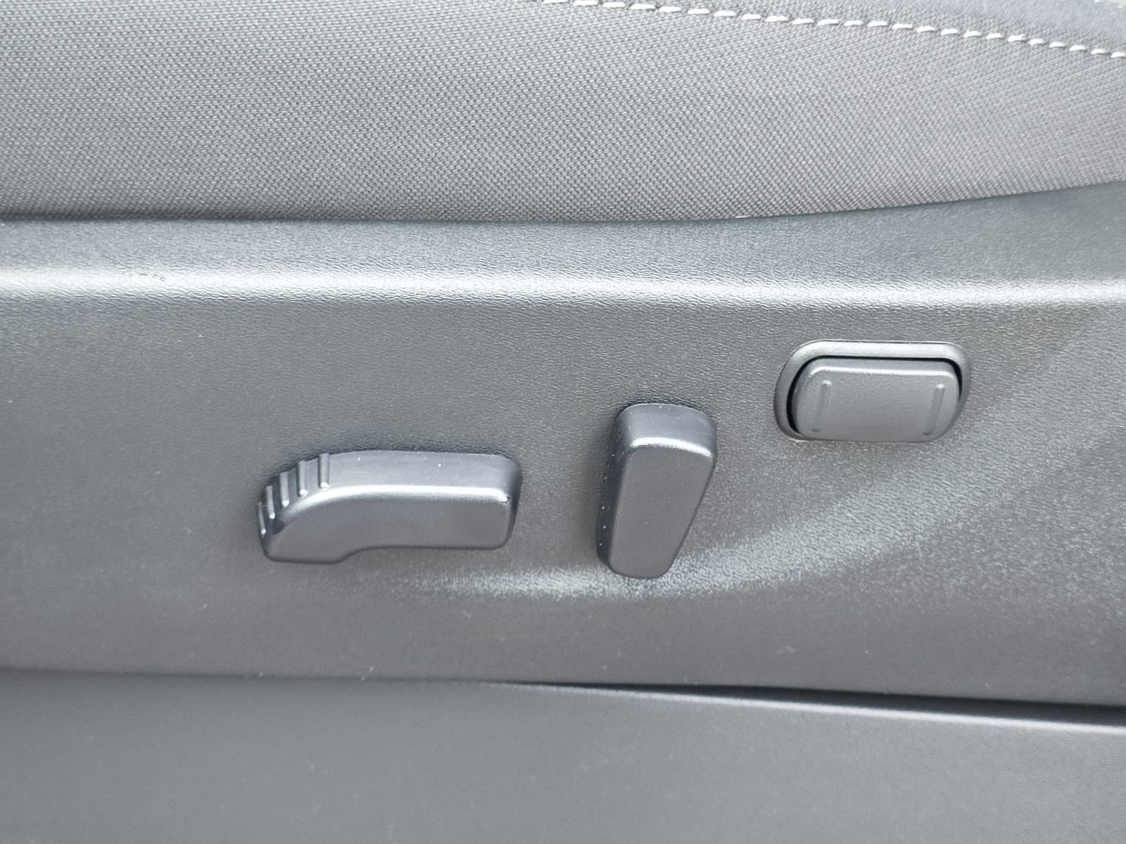 New 2026 Nissan Frontier SV w/ All-Weather Content Package image 12