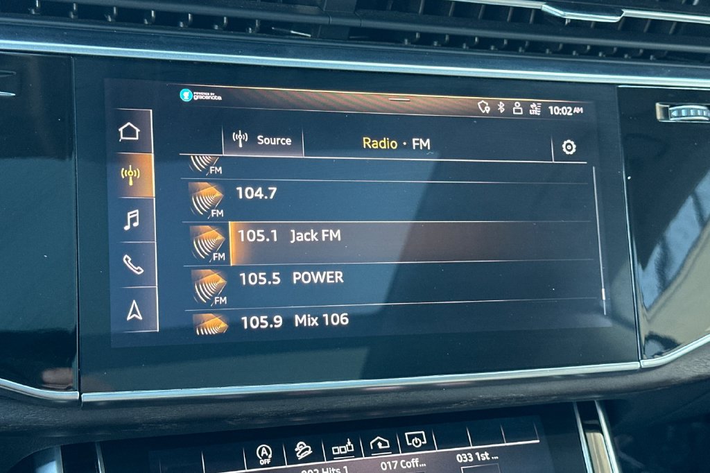 Used 2019 Audi Q8 Premium Plus w/ Premium Plus AWD/4WD image 21