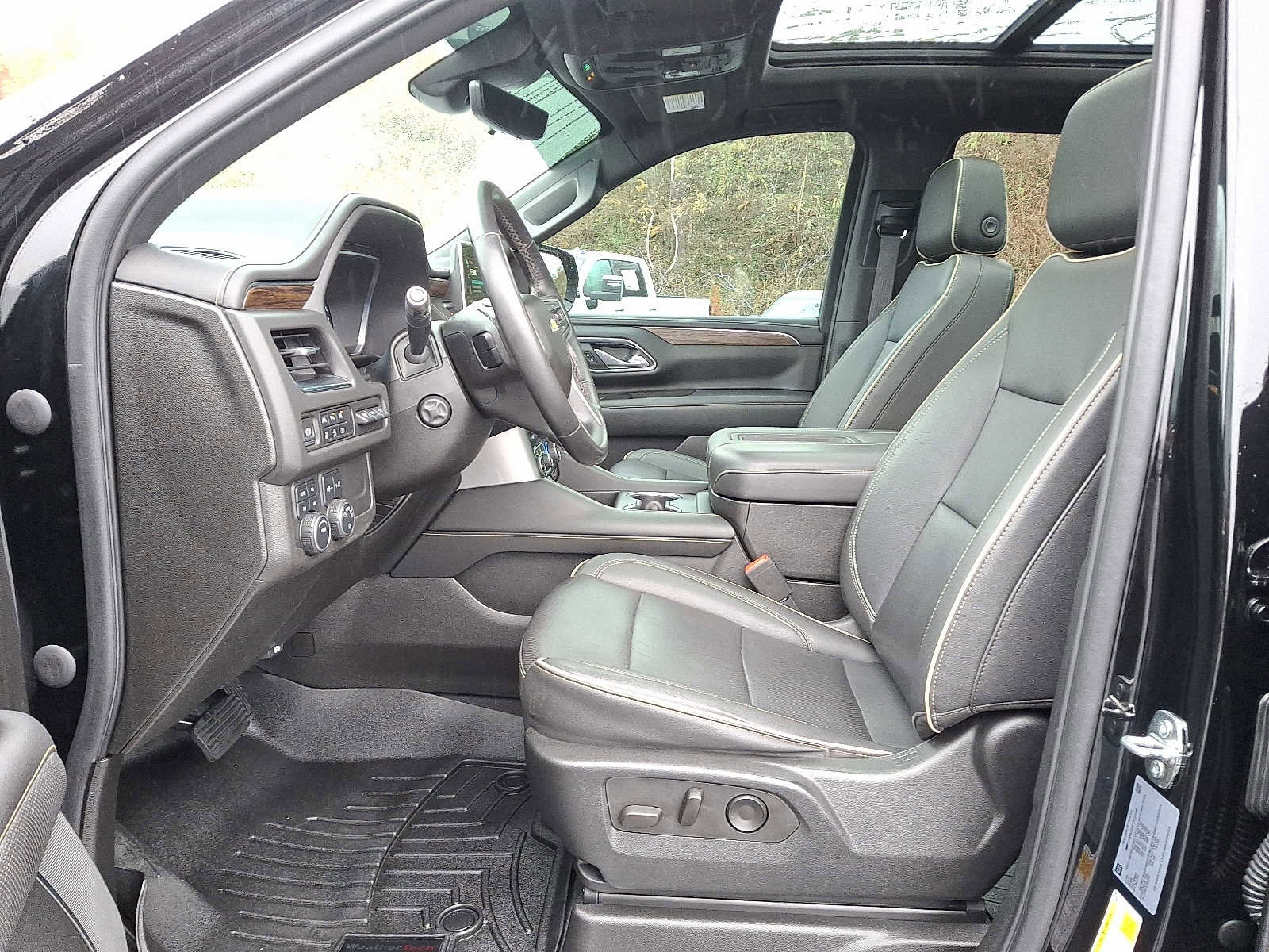 Used 2023 Chevrolet Tahoe Premier image 16