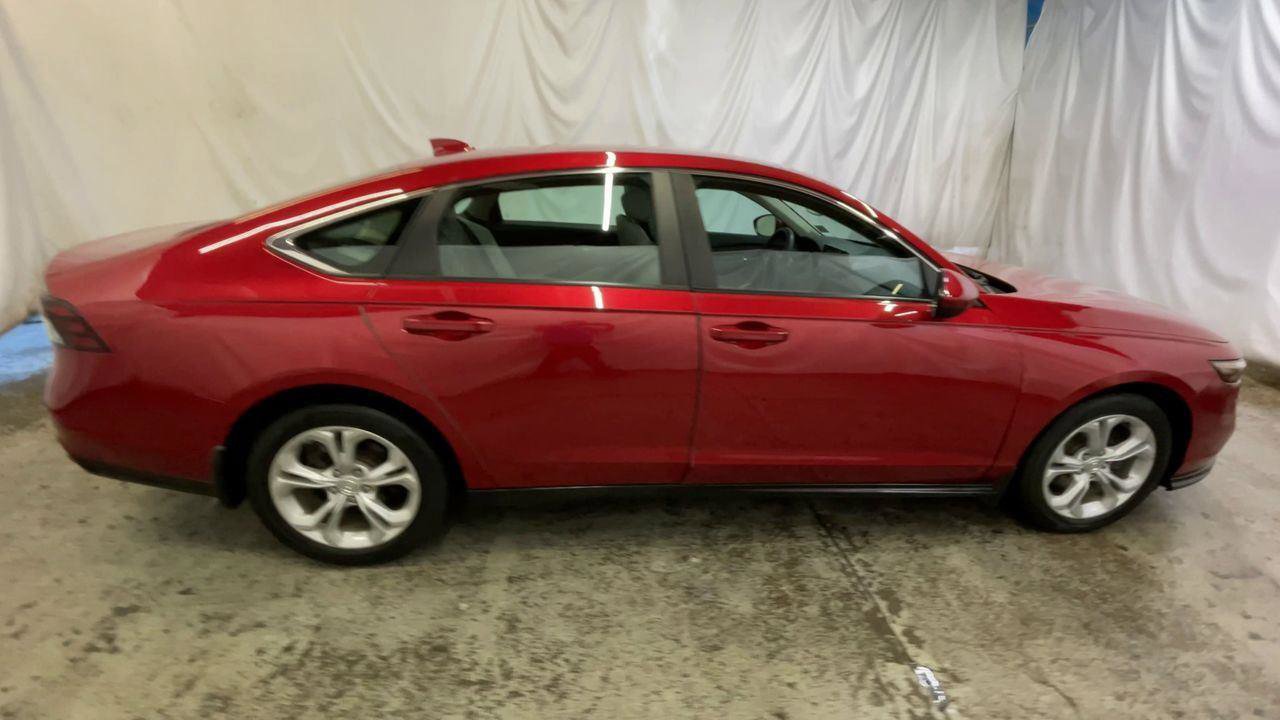Certified 2023 Honda Accord LX image 9